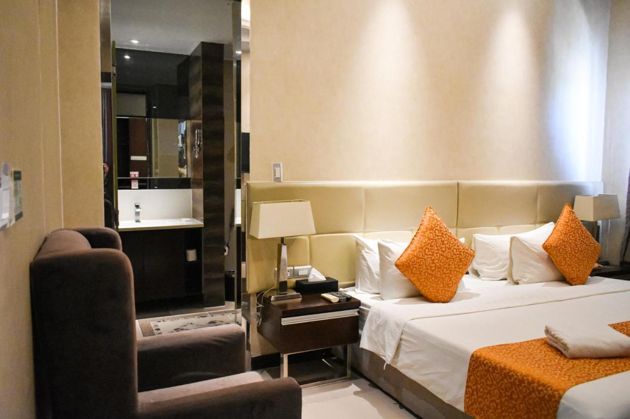 Mg Grand Hotel Olongapo Εξωτερικό φωτογραφία
