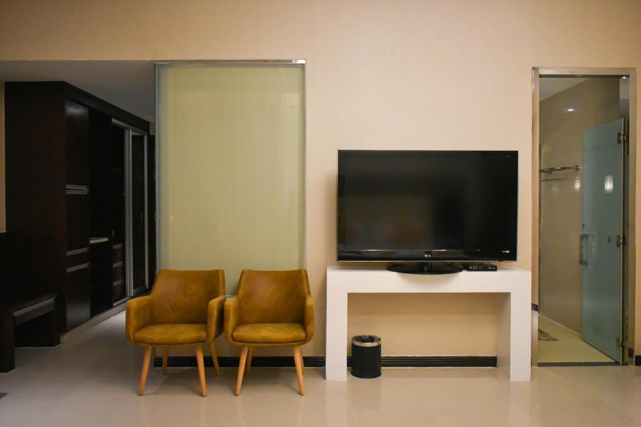 Mg Grand Hotel Olongapo Εξωτερικό φωτογραφία