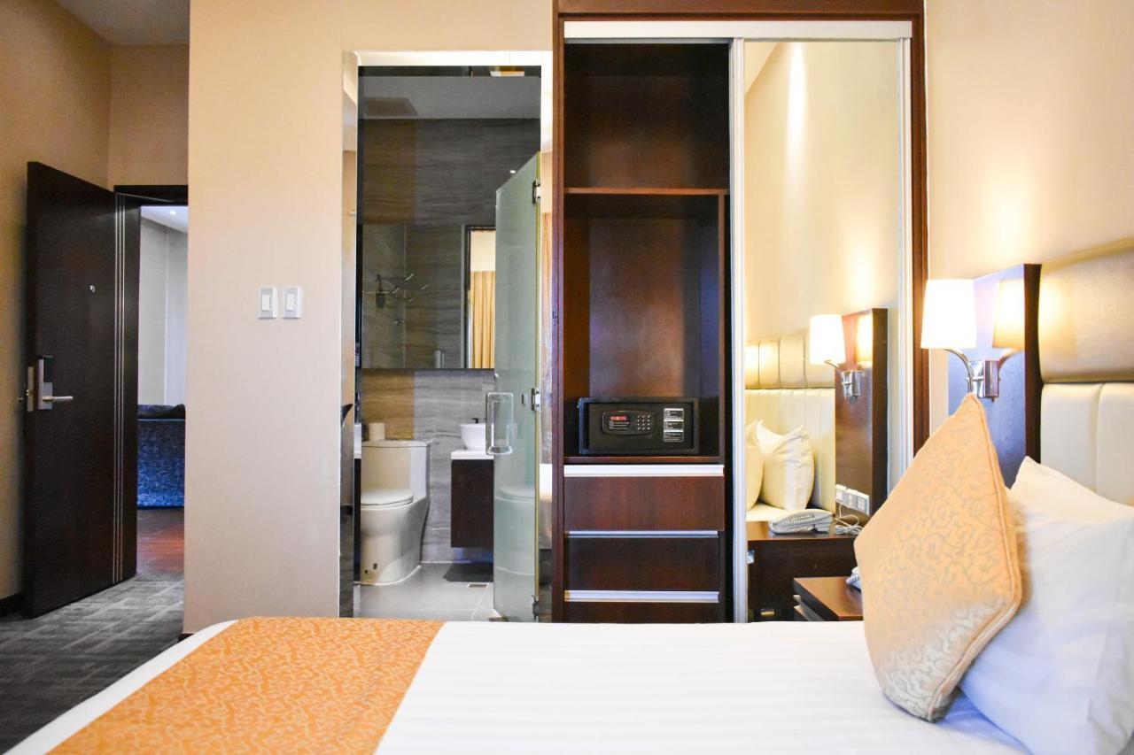 Mg Grand Hotel Olongapo Εξωτερικό φωτογραφία